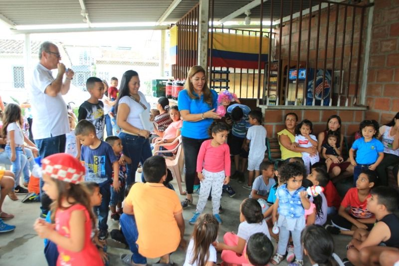 Caravana de la Alegría recorrió barrios y corregimientos de la ciudad