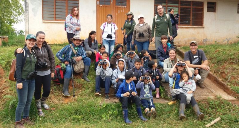 Avistamiento de aves en el bosque de Roblenegro con los niños de la Escuela El Otoño