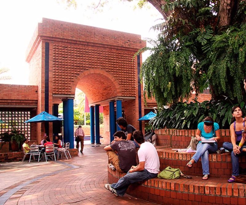 Icesi ofrece 25 becas de posgrado para docentes del sector oficial