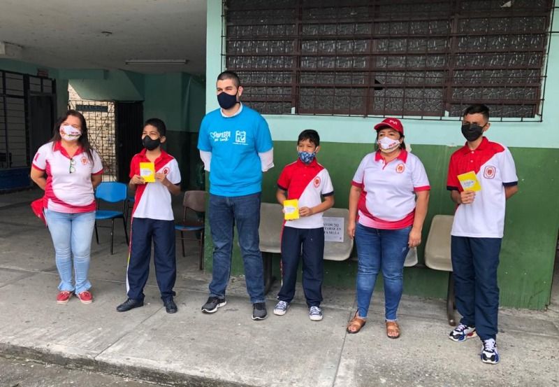 Más estudiantes de Palmira reciben sim cards para su aprendizaje