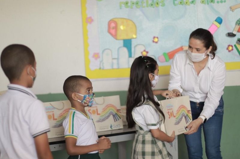 Alcaldía y Fundación Gases de Occidente entregaron kits pedagógicos