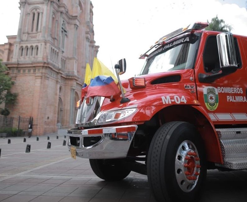 Bomberos de Palmira estrenan dos vehículos de última generación