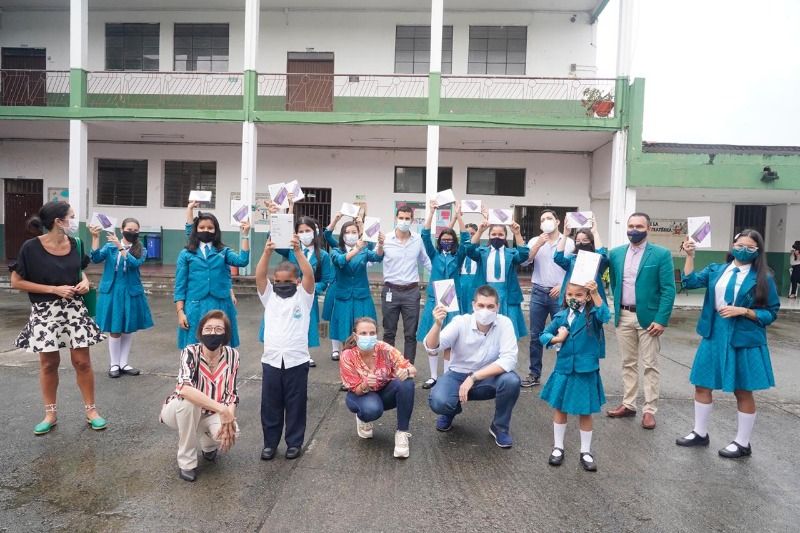 Ministra de las TIC anunció conectividad para 38 colegios rurales