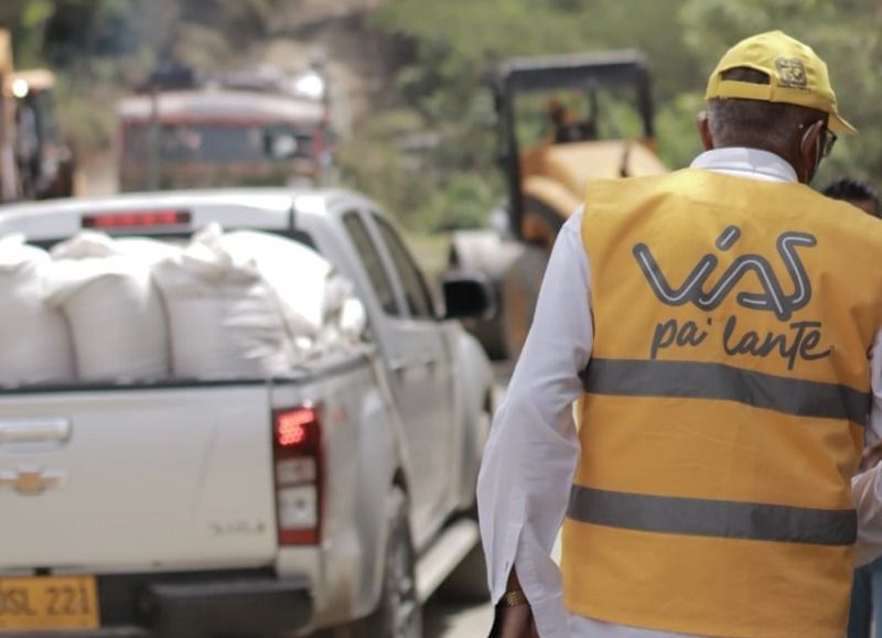 Ejecutan mejoramiento vial entre los corregimientos de Potrerillo y Calucé
