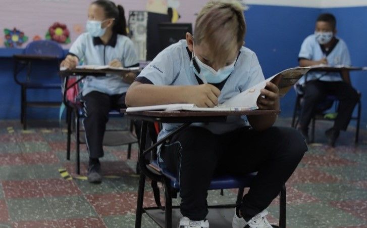 En 26 escuelas y colegios han regresado a clases presenciales