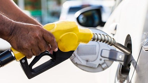 Adoptan medida de Pico y Cédula para venta de combustible