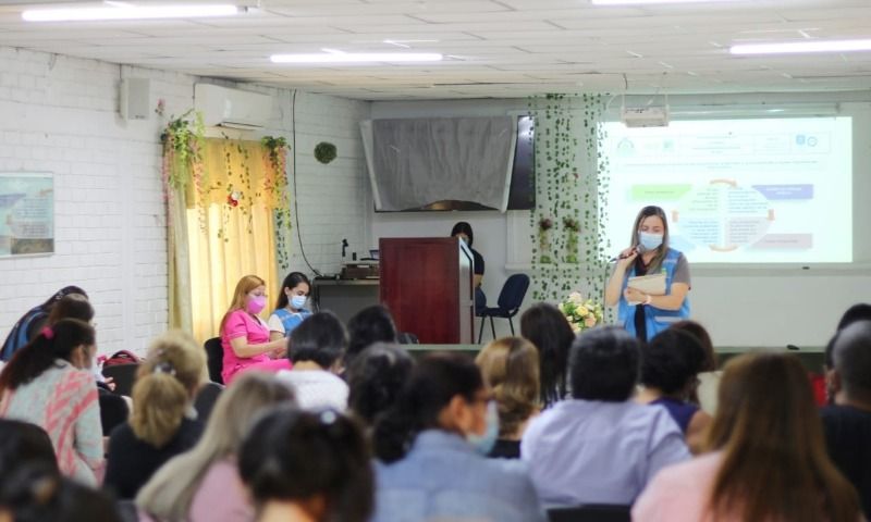 Docentes reciben capacitación sobre salud mental y atención para casos de bullying