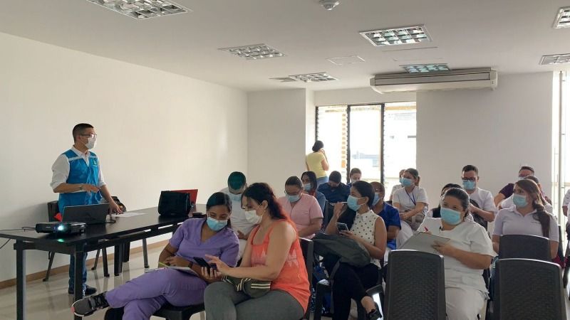 Trabajadores de la salud se capacitan para atender casos de viruela símica