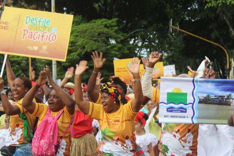 El primer Desfile de colonias del Pacífico colombiano - Petronio Álvarez 2022