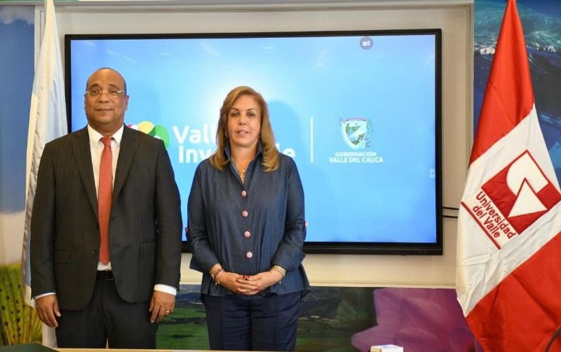 Juramentado nuevo rector de la Universidad del Valle Juramentado nuevo rector de la Universidad del Valle