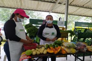 Movilizadas más de 2,18 toneladas de alimentos en el primer Mercado Campesino