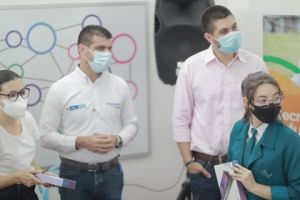 Anuncian compran de 599 equipos portátiles para estudiantes palmiranos