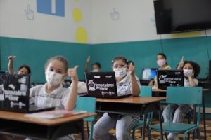Concurso "Compartic" promueve donación de computadores a escuelas