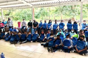 Nueva Secretaria de Educación entregó kits escolares en zona alta de Palmira