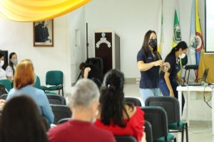Rectores y coordinadores de escuelas son capacitados sobre salud mental