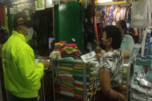 Imparten charla antiextorsión a comerciantes del CC Villa de las Palmas